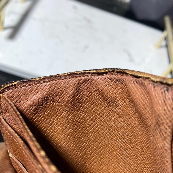 Authentic Louis Vuitton Monogram Marco Wallet - Picture 5 of 11